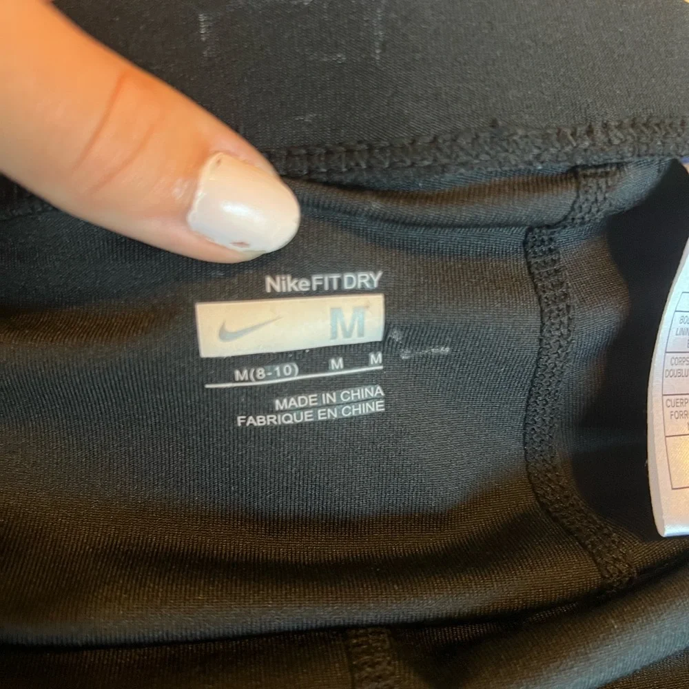 Women’s Black Nike Tennis Skirt - Picture 3 of 3
